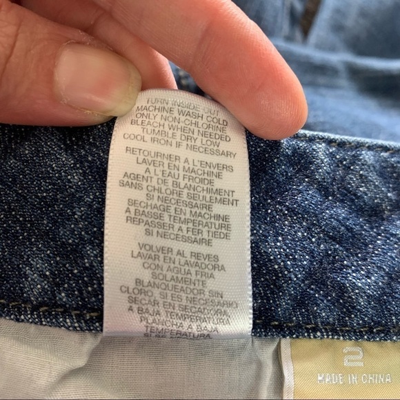 MICHAEL Kors Blue Wash Studded Women’s Capris Jeans Size 2 - Picture 9 of 11